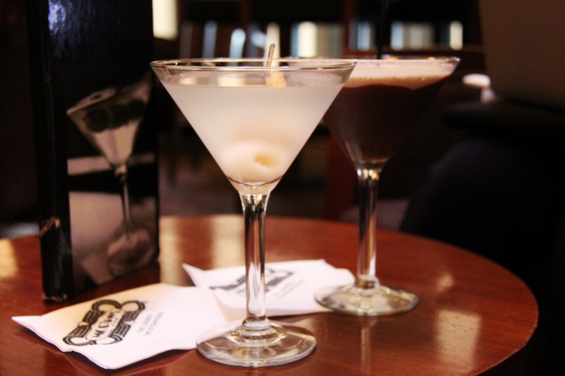 brasserie-LE CANNET-min_martini_bar_lychee_chocolate_alcohol_liquor_happy_hour_happy-910161